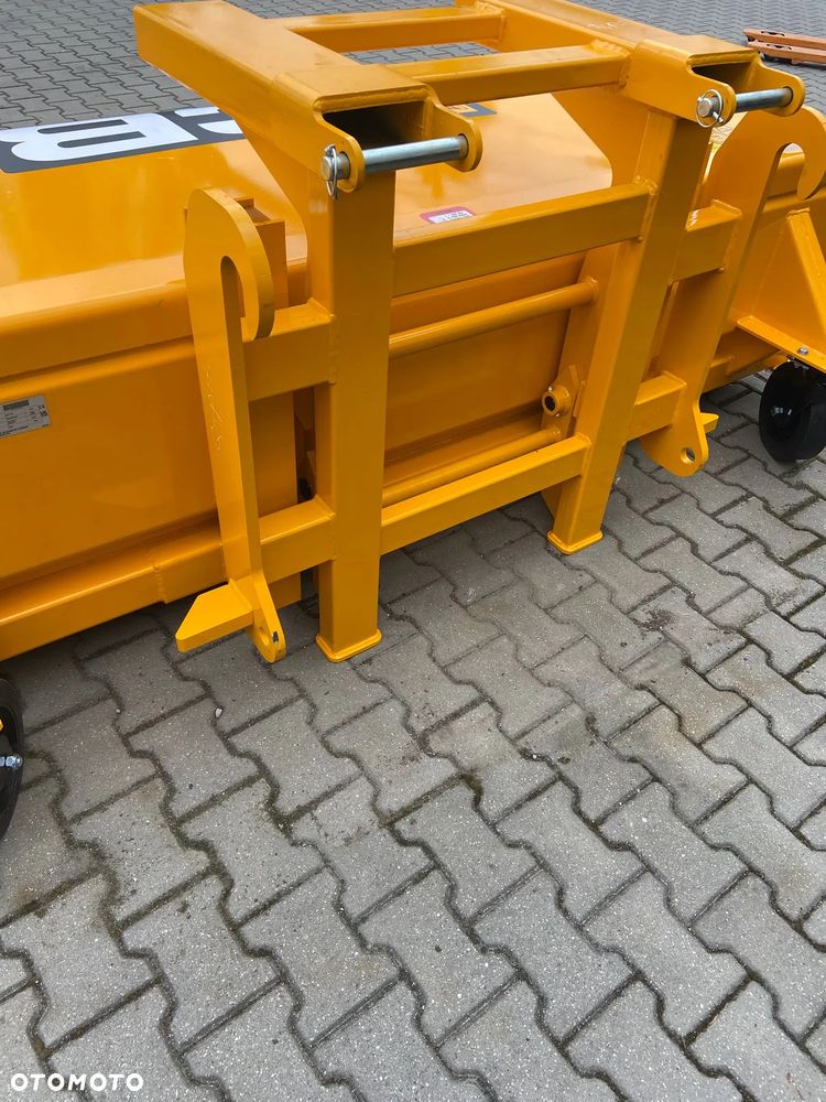 Oryginalna Nowa zamiatarka JCB 240SC  nr kat 980/A7485 - 3