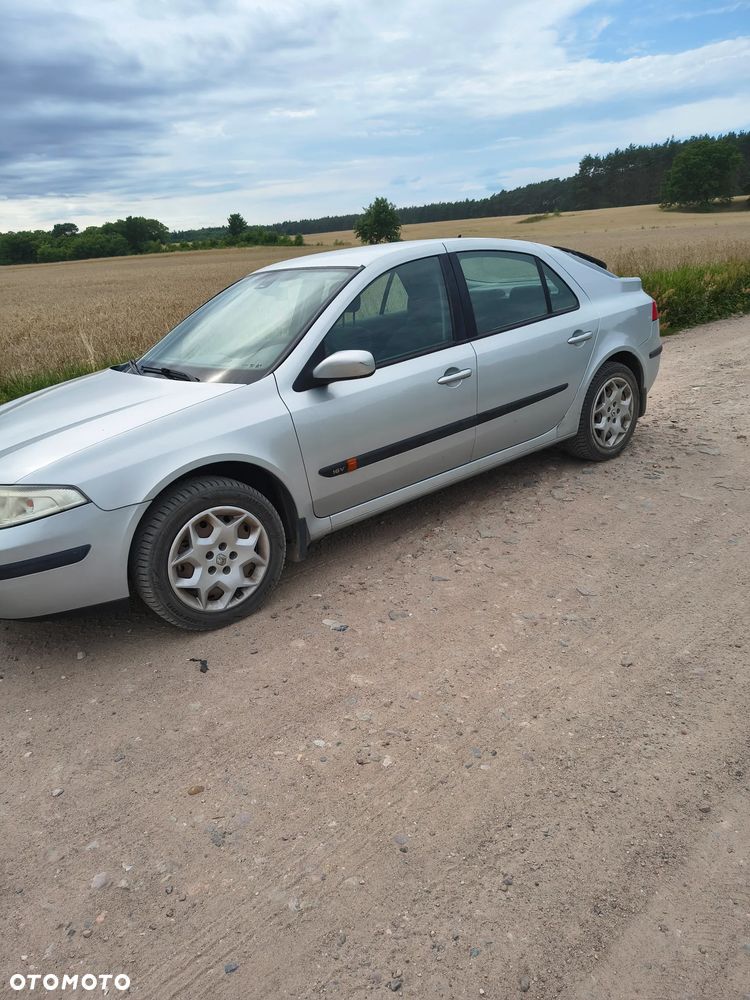 Renault Laguna 1.6 Concorde - 8