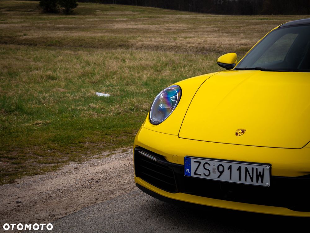 Porsche 911 Carrera 4S - 21