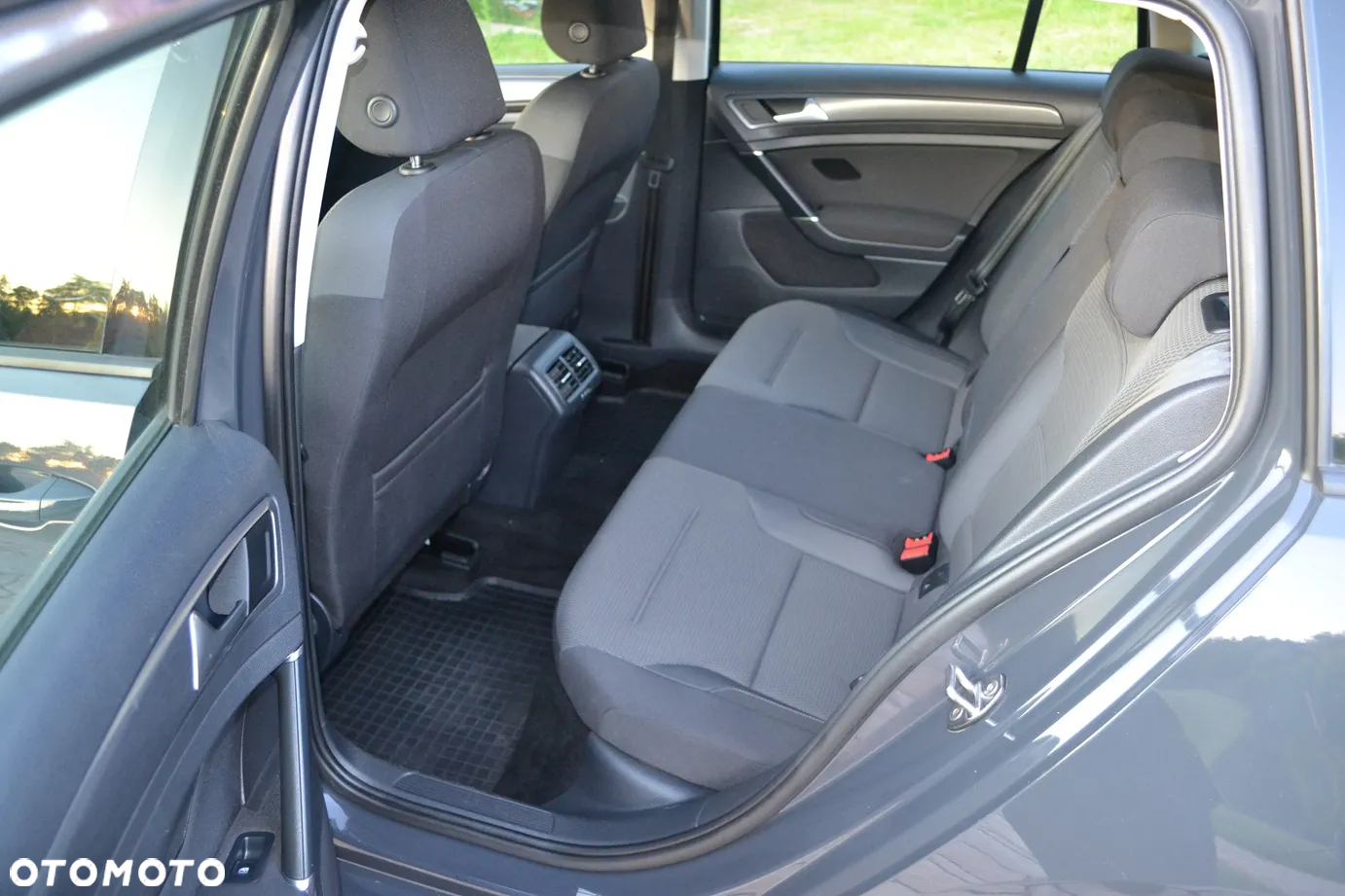 Volkswagen Golf 1.6 TDI SCR Comfortline - 17