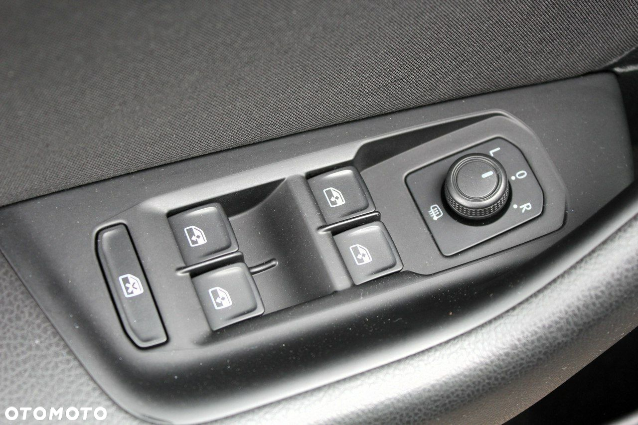 Volkswagen Passat 1.5 TSI EVO Essence - 19