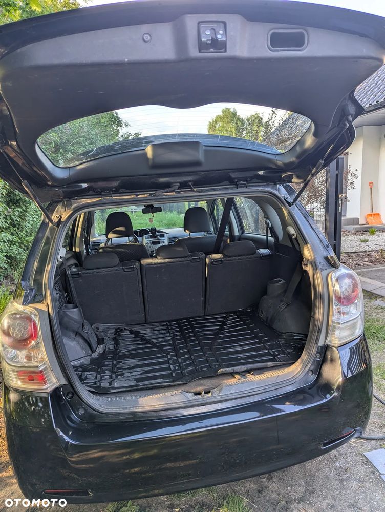 Toyota Verso 1.8 Sol 7os - 10