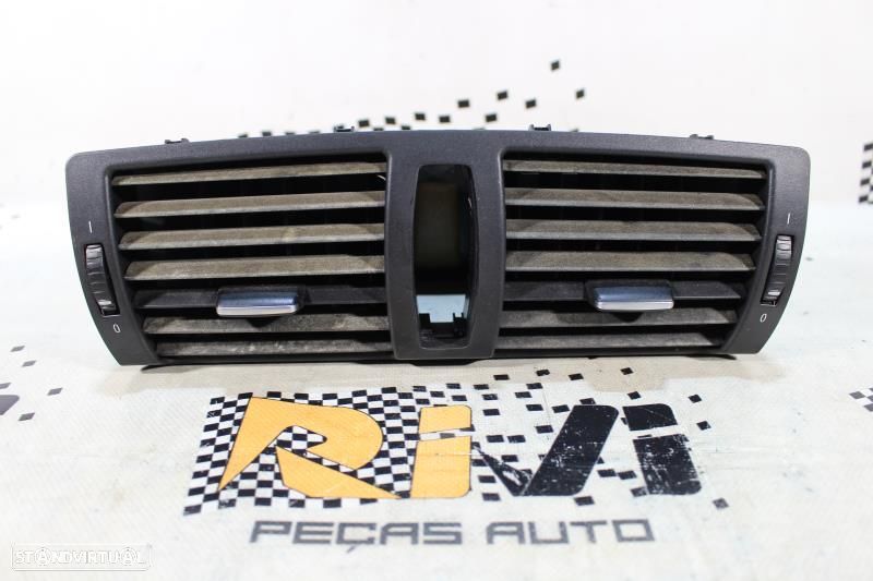 Arejador / Difusor De Ar Bmw 1 (E87)  7059189  / Arejador Central / E8 - 1