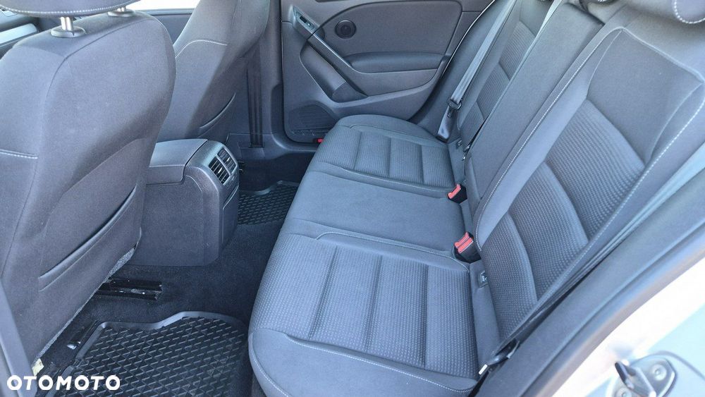 Volkswagen Golf - 26