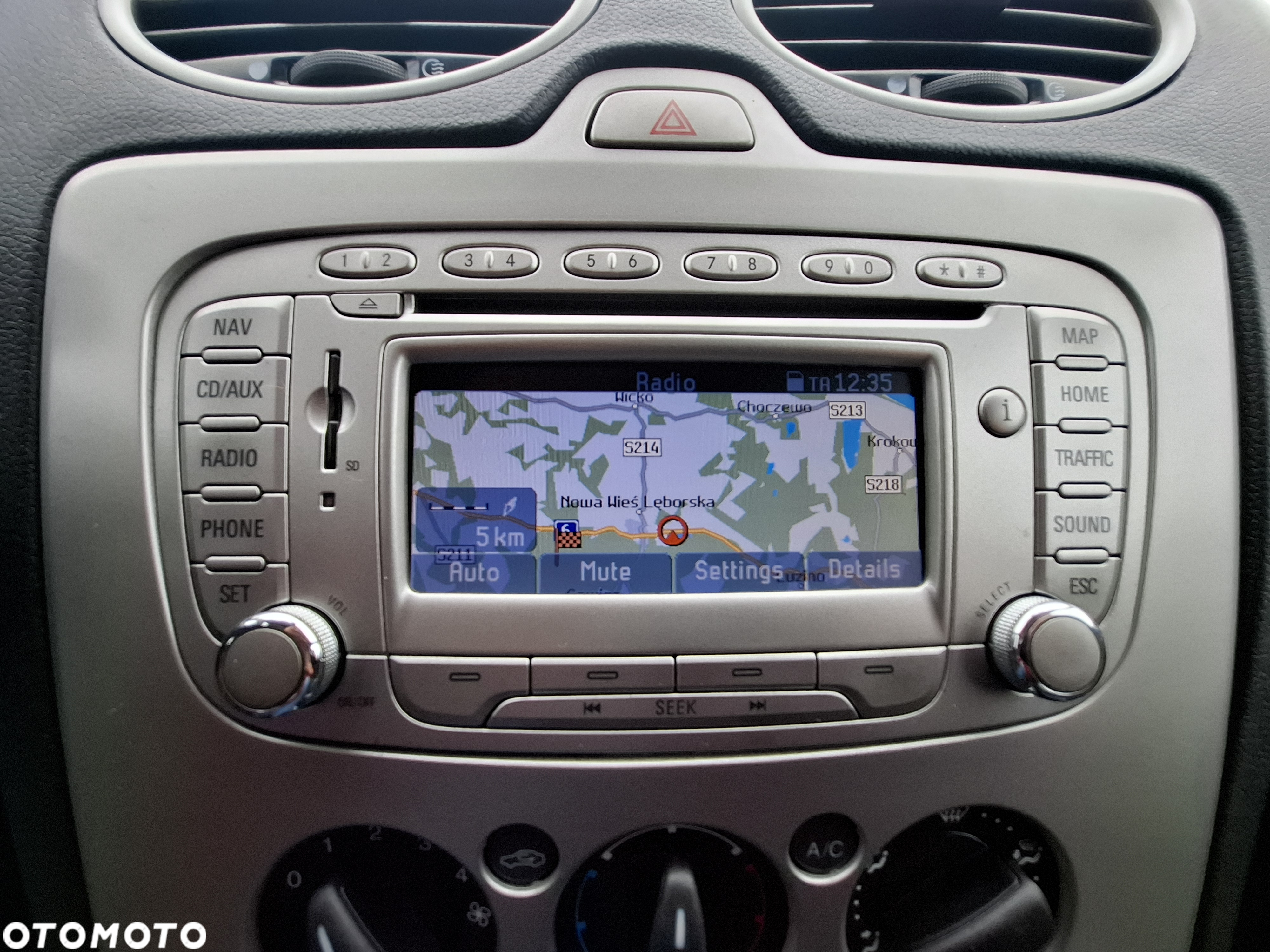 Ford Focus 1.6 Ambiente - 24
