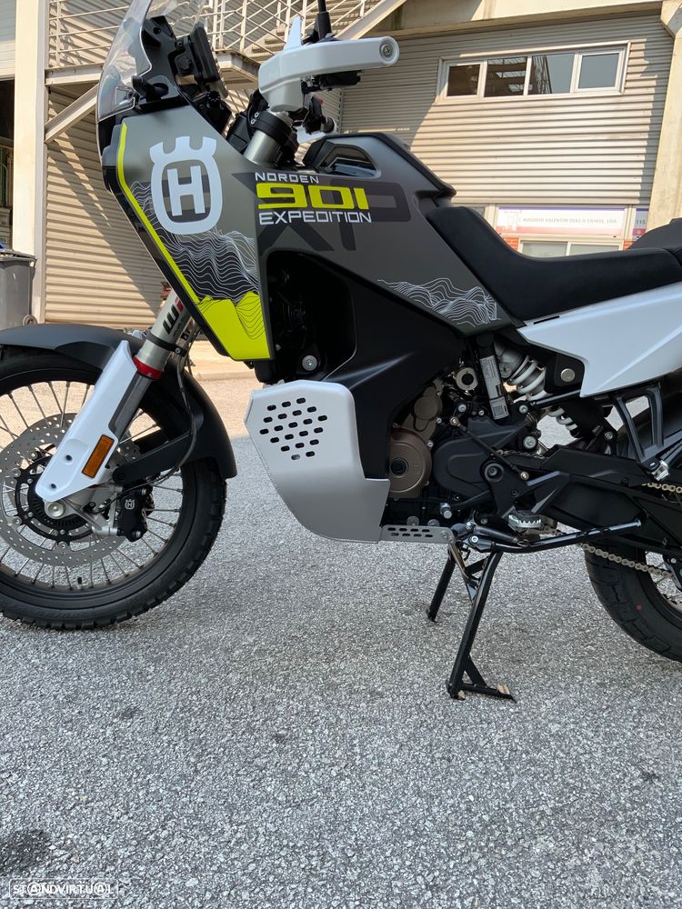 Husqvarna Norden 901 EXPEDITION - 6