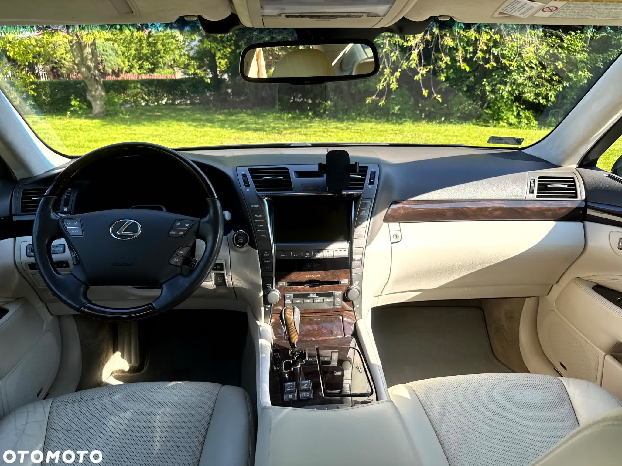 Lexus LS 460 Prestige - 24