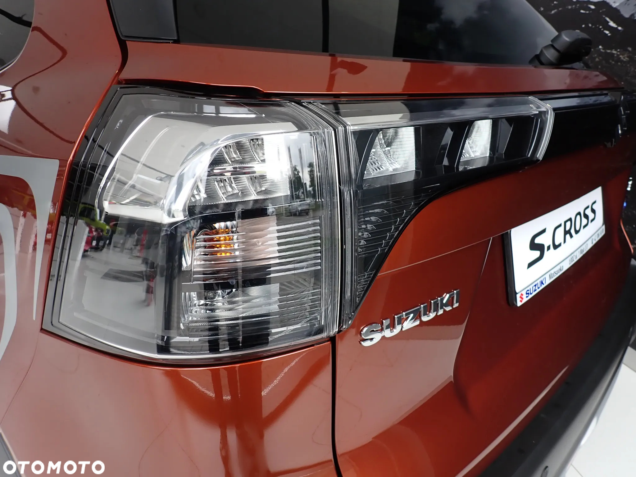Suzuki SX4 S-Cross 1.5 DualJet Hybrid Premium AGS - 11