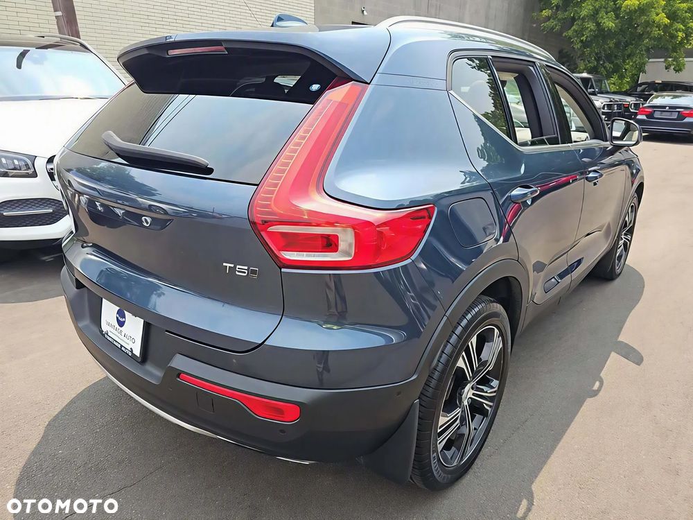 Volvo XC 40 - 4