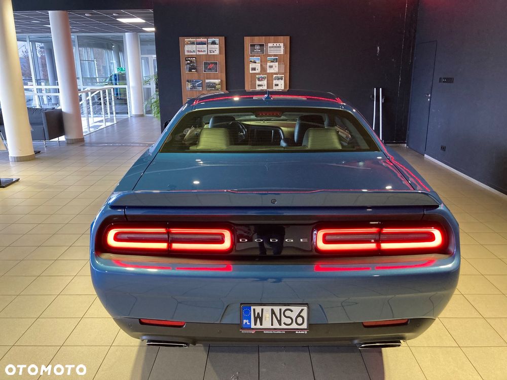 Dodge Challenger 5.7 R/T - 7