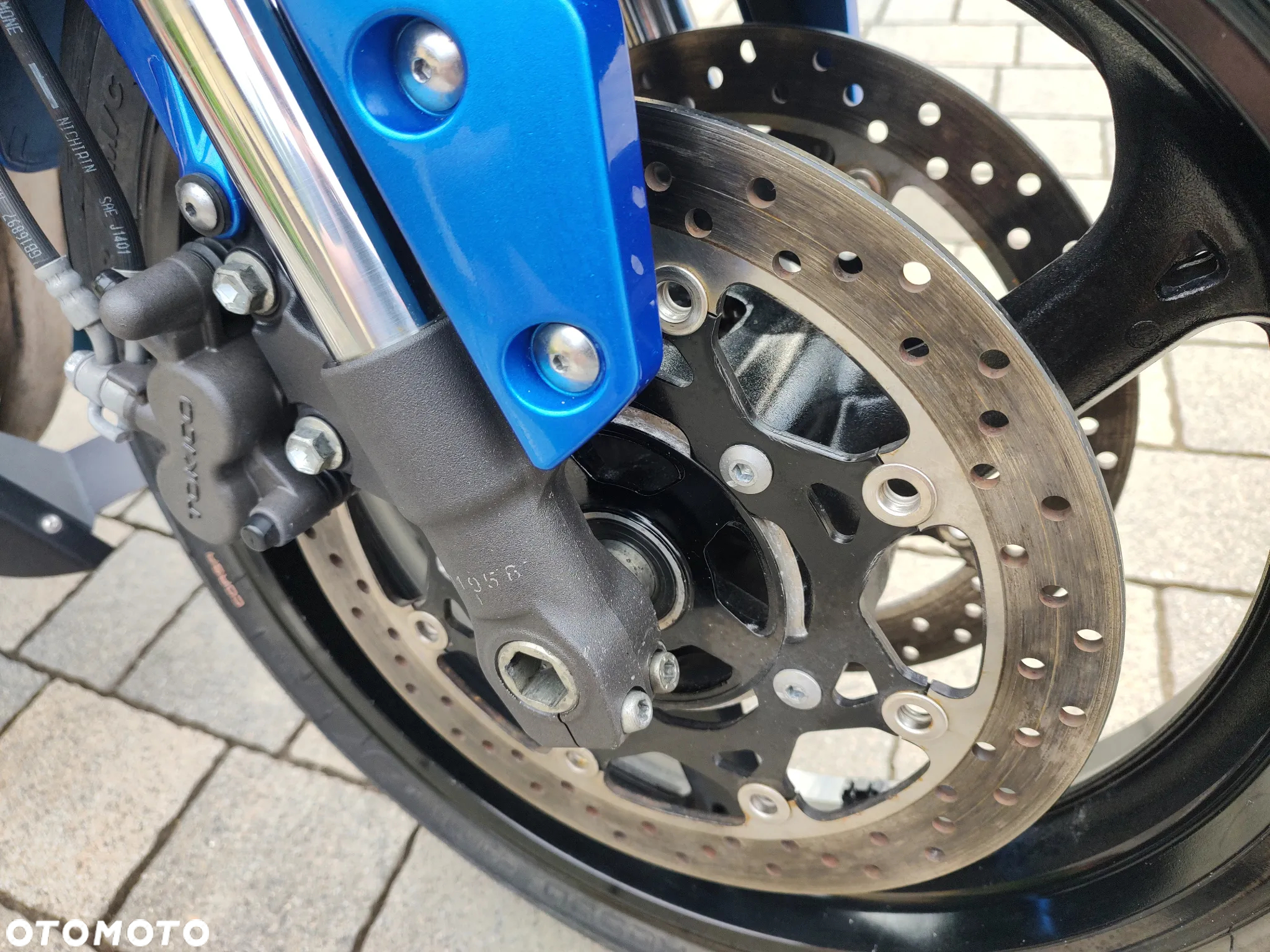 Suzuki GSR - 15