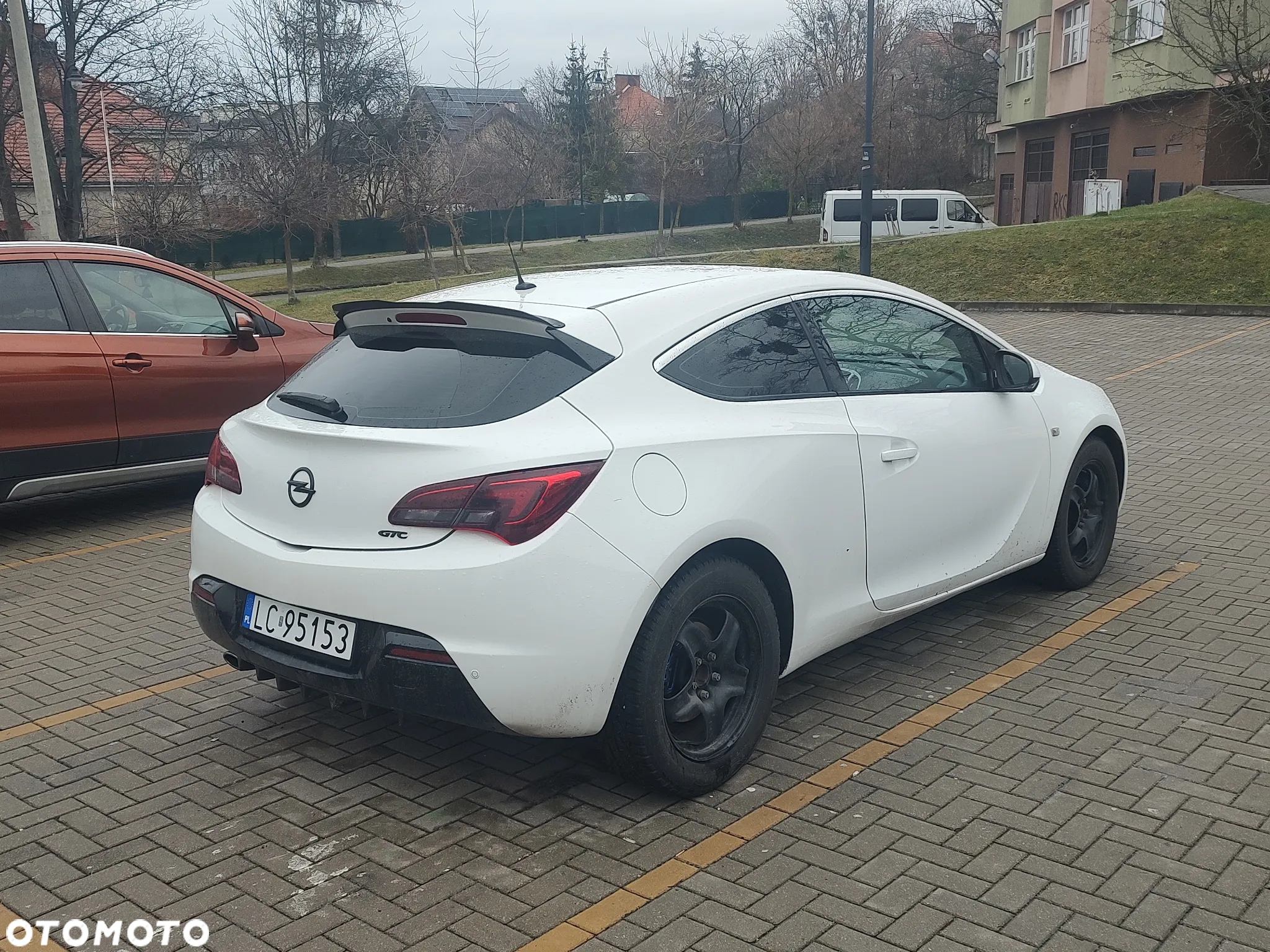 Opel Astra IV GTC 1.4 T Sport - 8