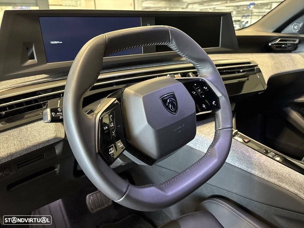 Peugeot 5008 1.2 Hybrid Allure e-DCS6 - 12