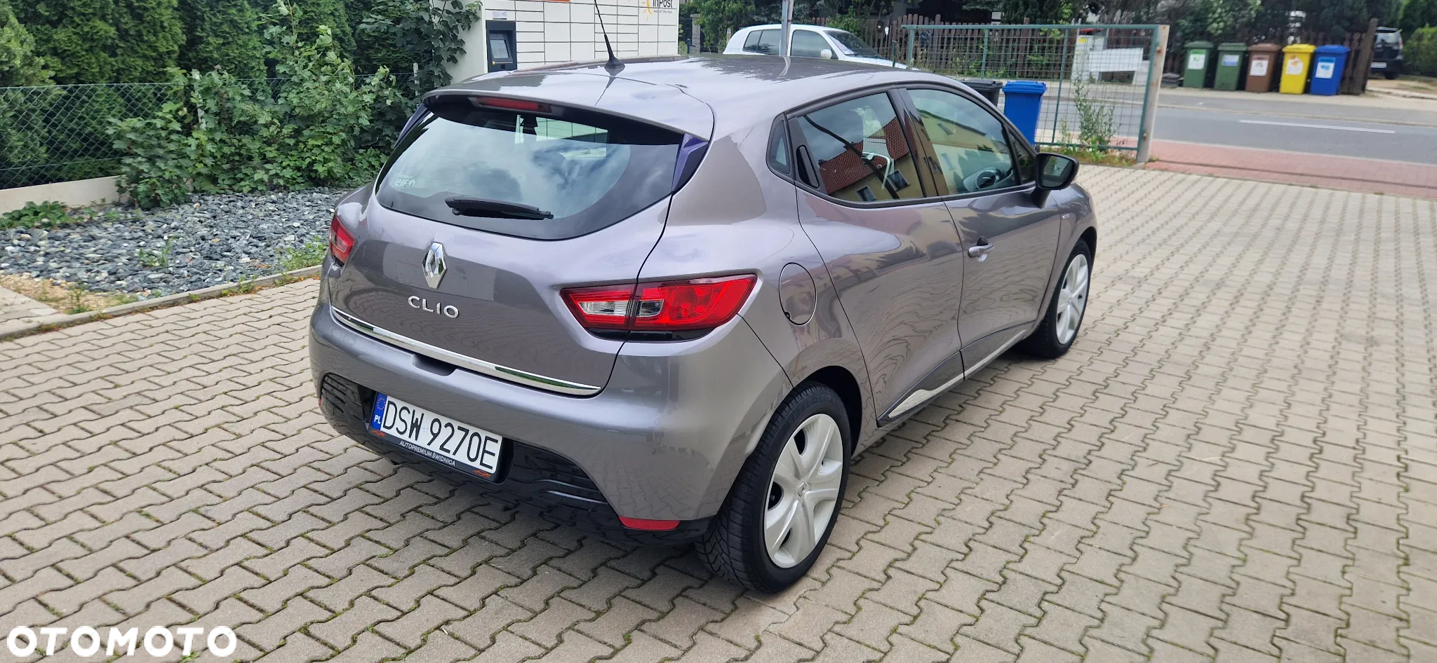 Renault Clio 1.2 16V Limited EU6 - 4