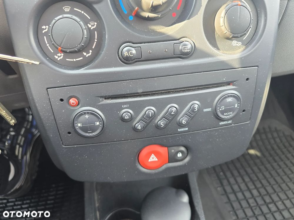 Renault Clio 1.4 16V Expression - 14