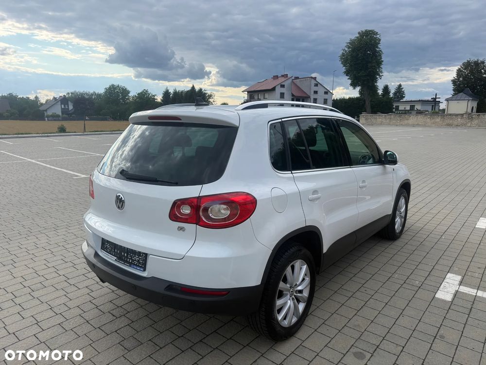 Volkswagen Tiguan - 5