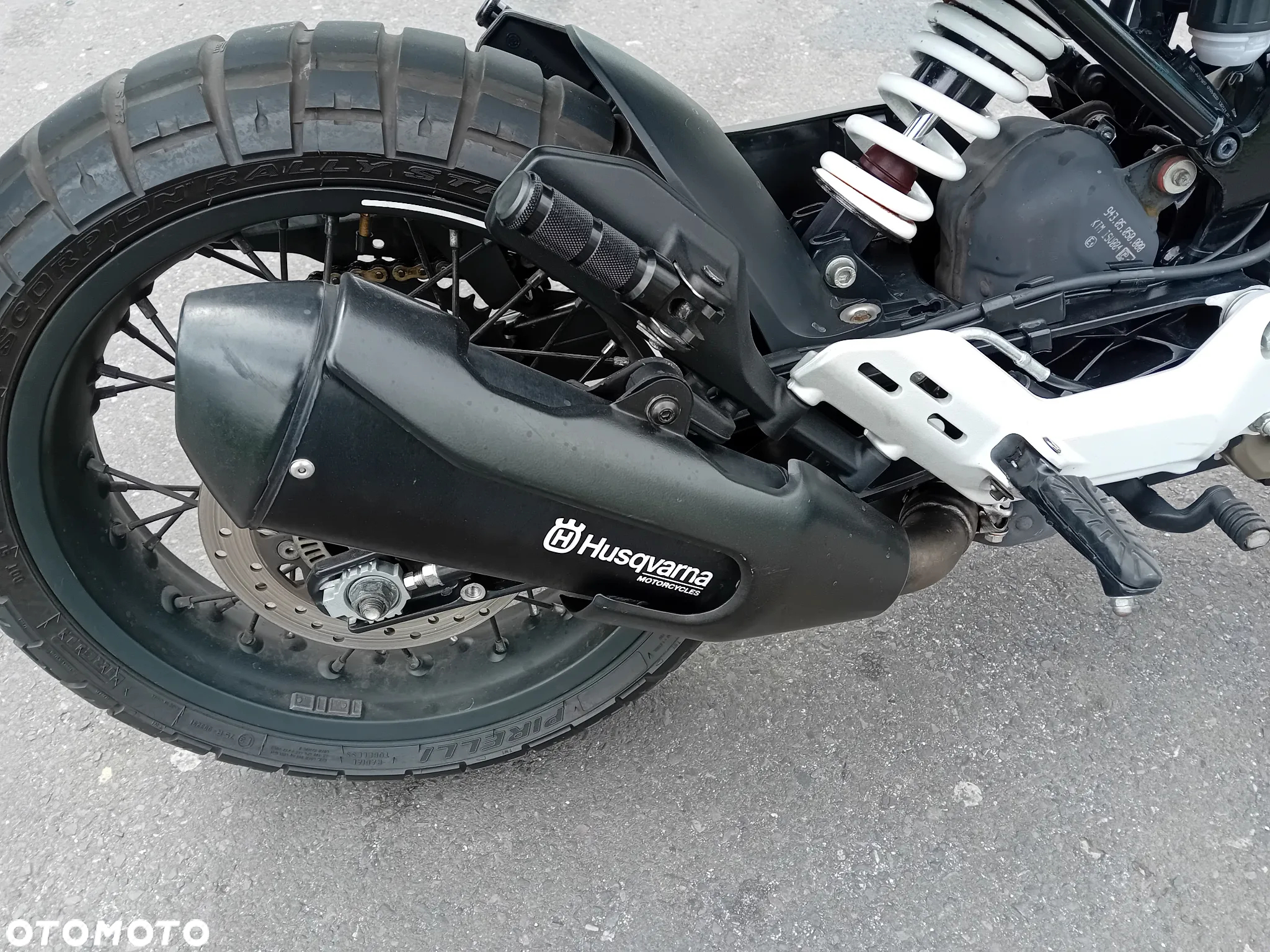 Husqvarna Svartpilen - 8