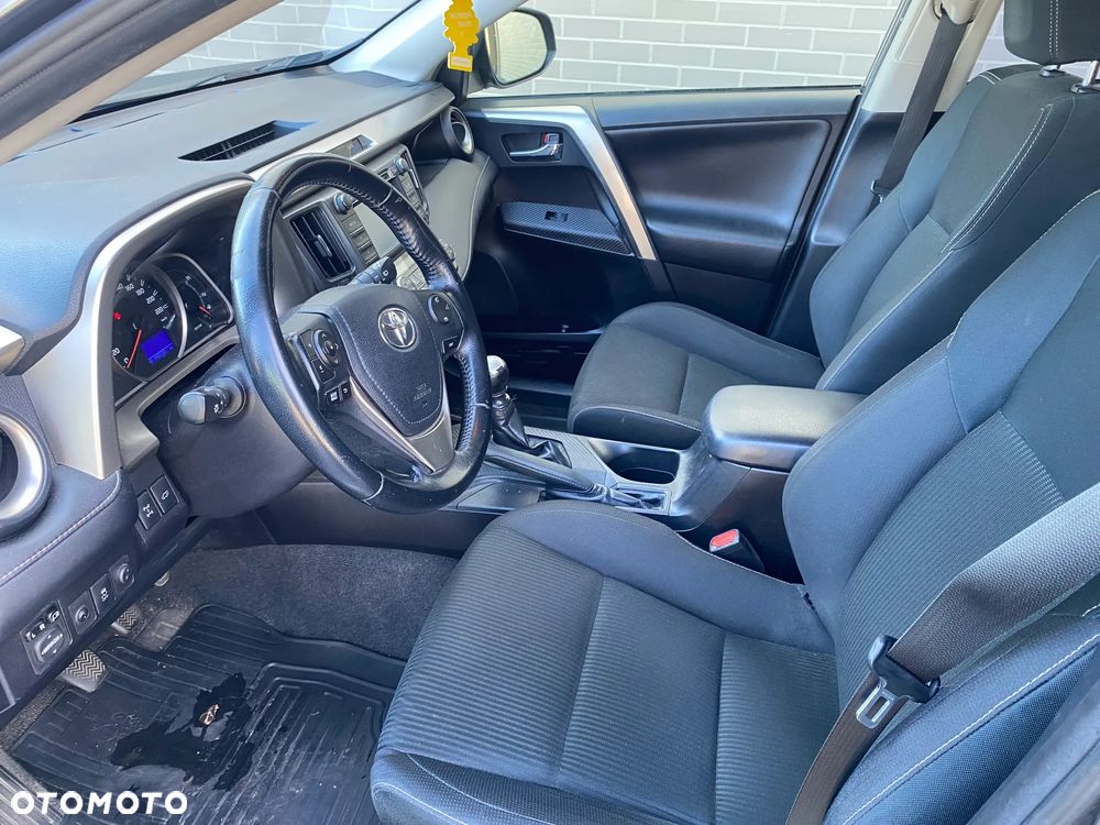 Toyota RAV4 2.0 D-4D 4x4 - 12