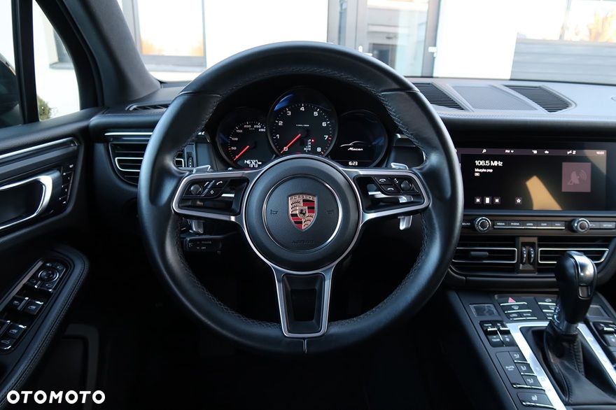 Porsche Macan Standard - 24