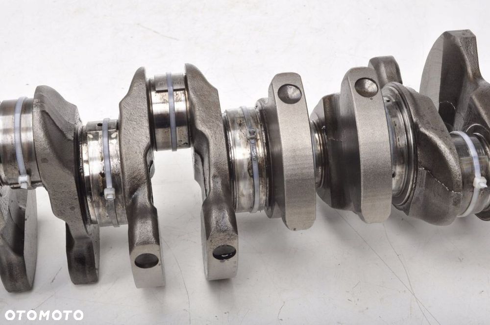 VOLVO C30 S40 C70 2.0 D3 150KM WAŁ KORBOWY D5204T5 - 3