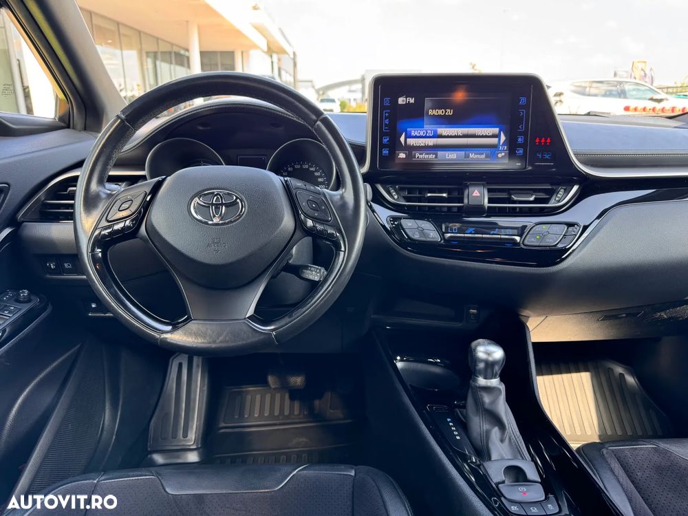 Toyota C-HR Style Selection - 14