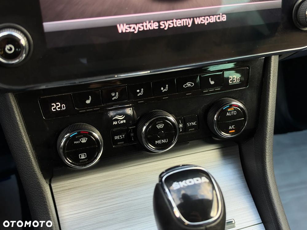 Skoda Superb 2.0 TDI SCR Ambition DSG - 21