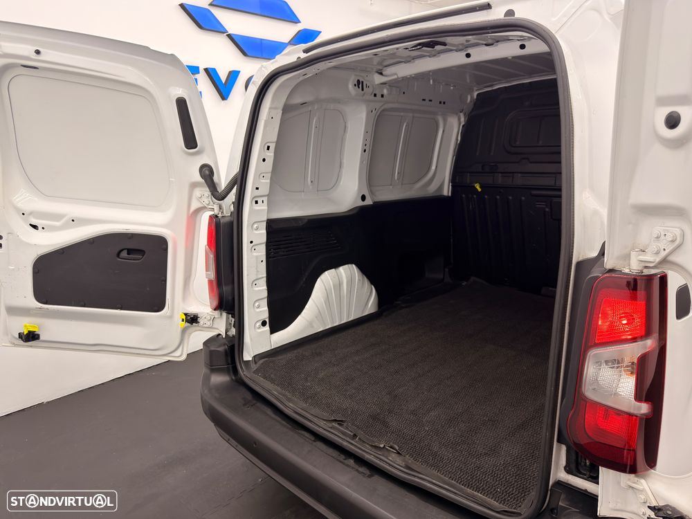 Citroën BERLINGO 1,5 HDI 3 LUGARES - 27