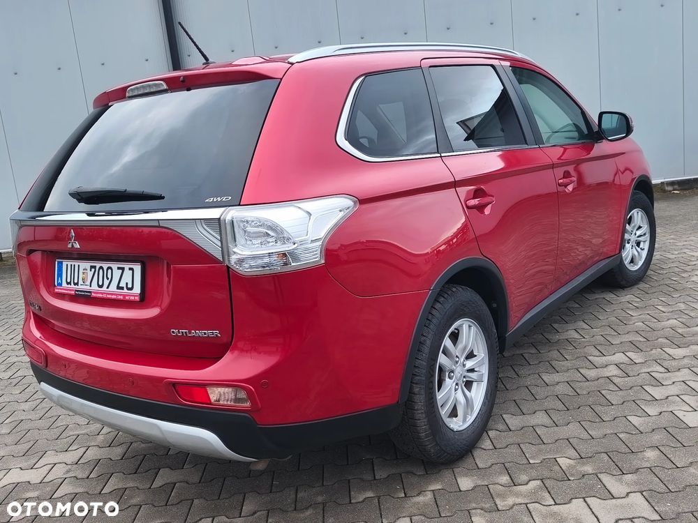 Mitsubishi Outlander 2.0 4WD Invite - 7