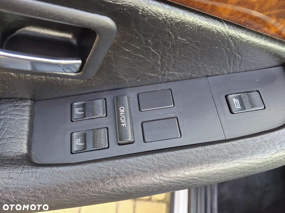 Audi V8 4.2 - 13