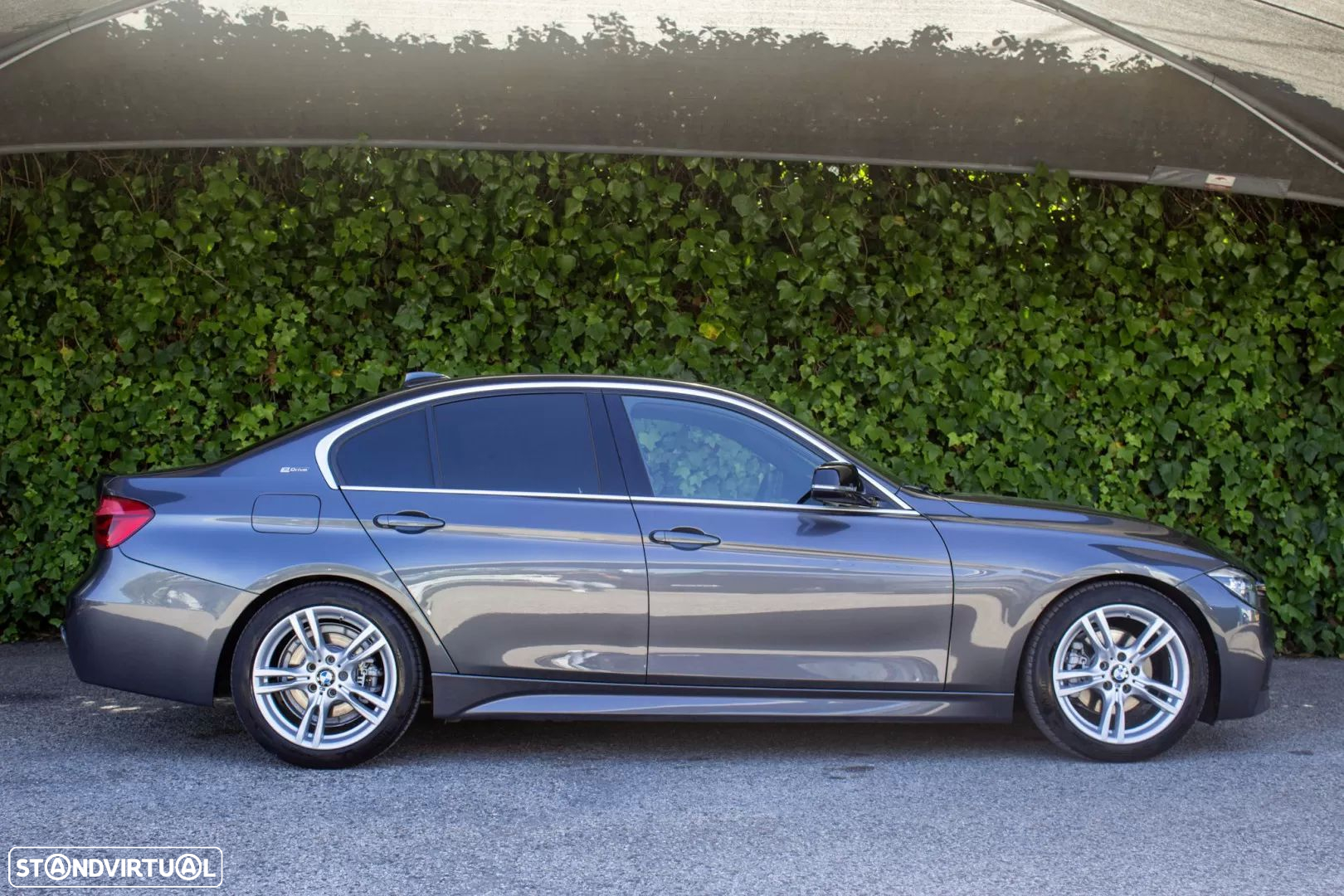 BMW 330 e iPerformance Pack M - 6