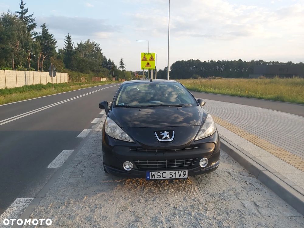 Peugeot 207 CC - 2