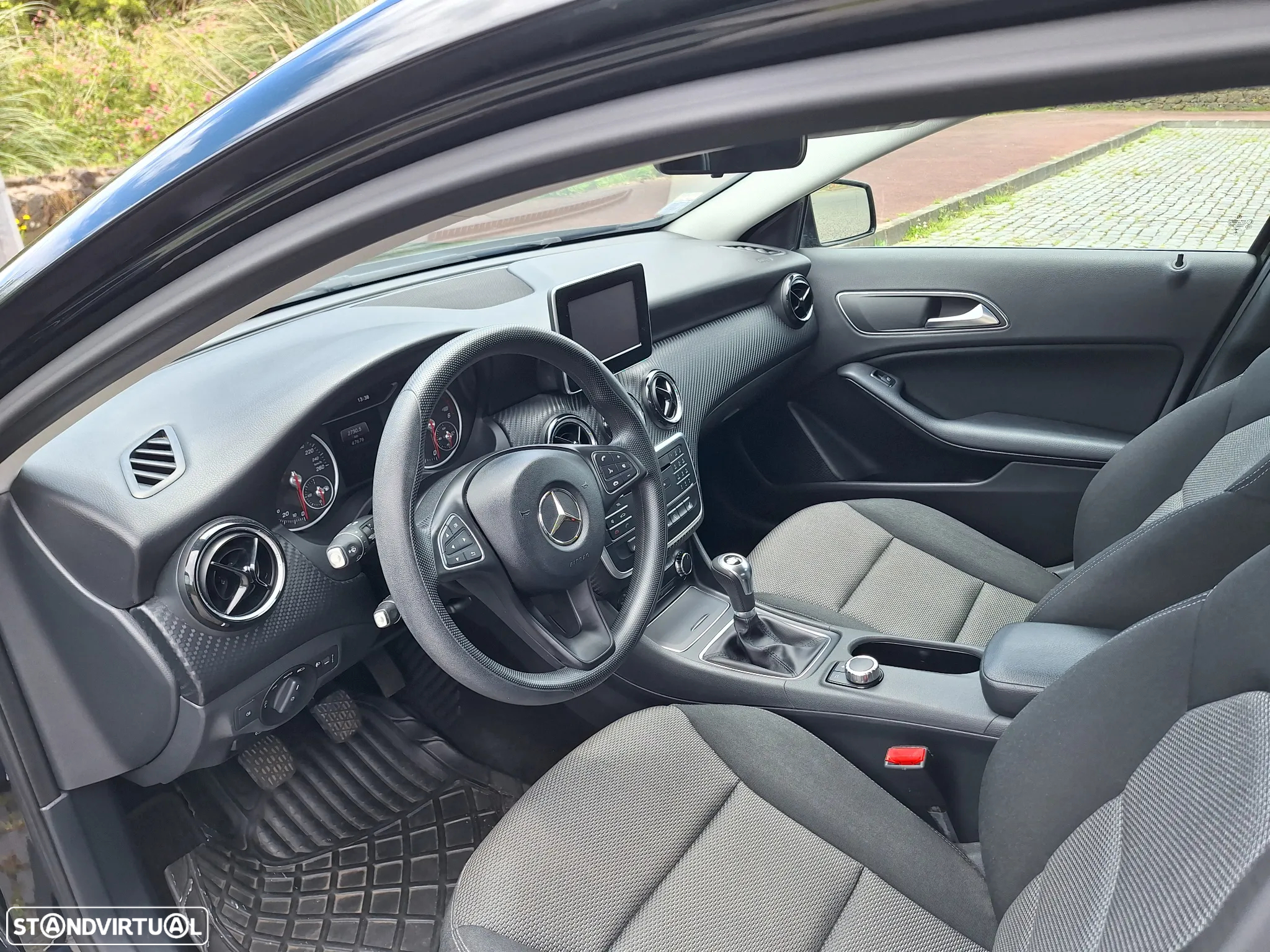 Mercedes-Benz GLA 180 CDi - 9
