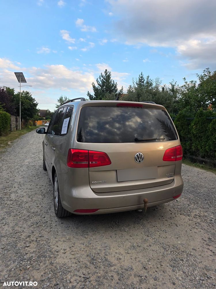 Volkswagen Touran 2.0 TDI BlueMotion Technology Highline - 3