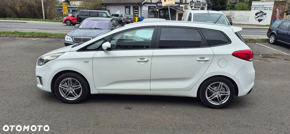 Kia Carens 1.7 CRDi 115 Dream Team Edition - 8