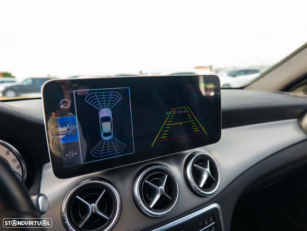 Mercedes-Benz CLA 220 d 7G-DCT AMG Line - 20