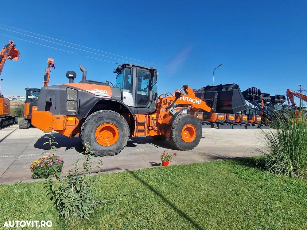 Hitachi ZW220, CUPA 3,5mc, 2018, 24.,392km, 5.880h, consum mediu 8l/h, Gresare automata, Anv MICHELIN 60% OK, ridica 15t, motor 201CP stage IV, basculare cupa la 4,2m, CUPLA RAPIDA, Posibilitate leasing 3 ani, PROMOTIE 86900 EUR+Tva - 6