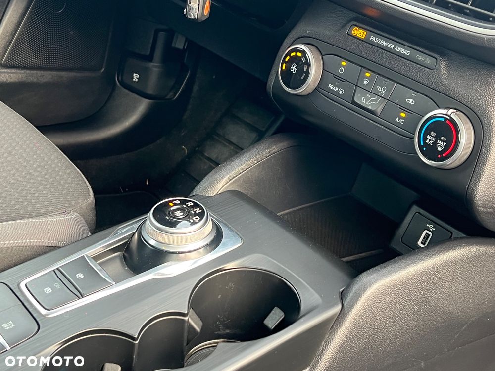 Ford Focus SW 1.0 EcoBoost Titanium - 36