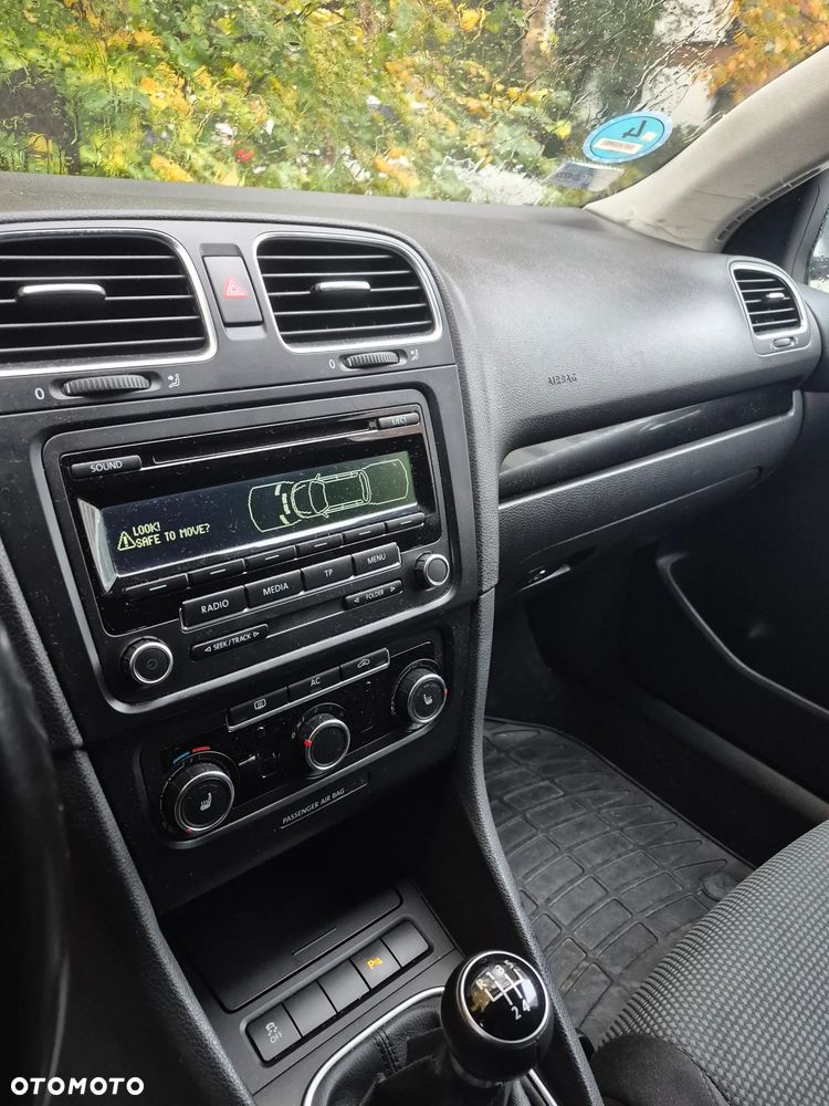 Volkswagen Golf - 8