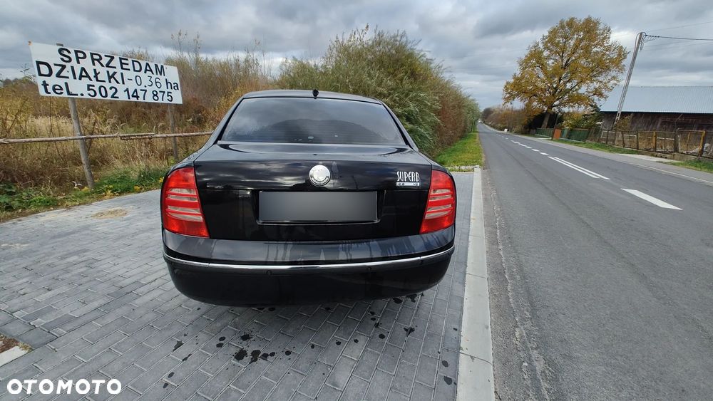 Skoda Superb 2.8 V6 Platinum - 4