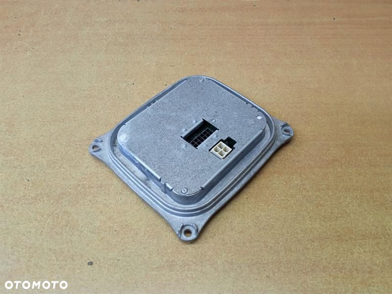 MODUŁ ŚWIATEŁ LED PEUGEOT 308 II T9 1307329403 - 1