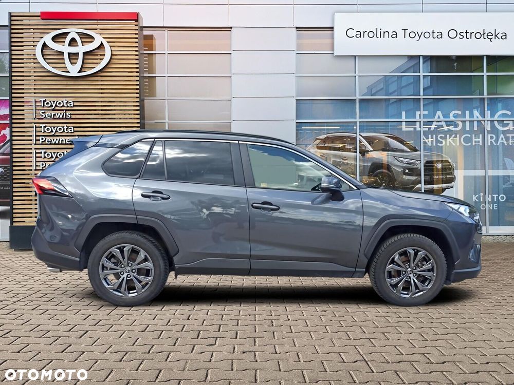 Toyota RAV4 - 6