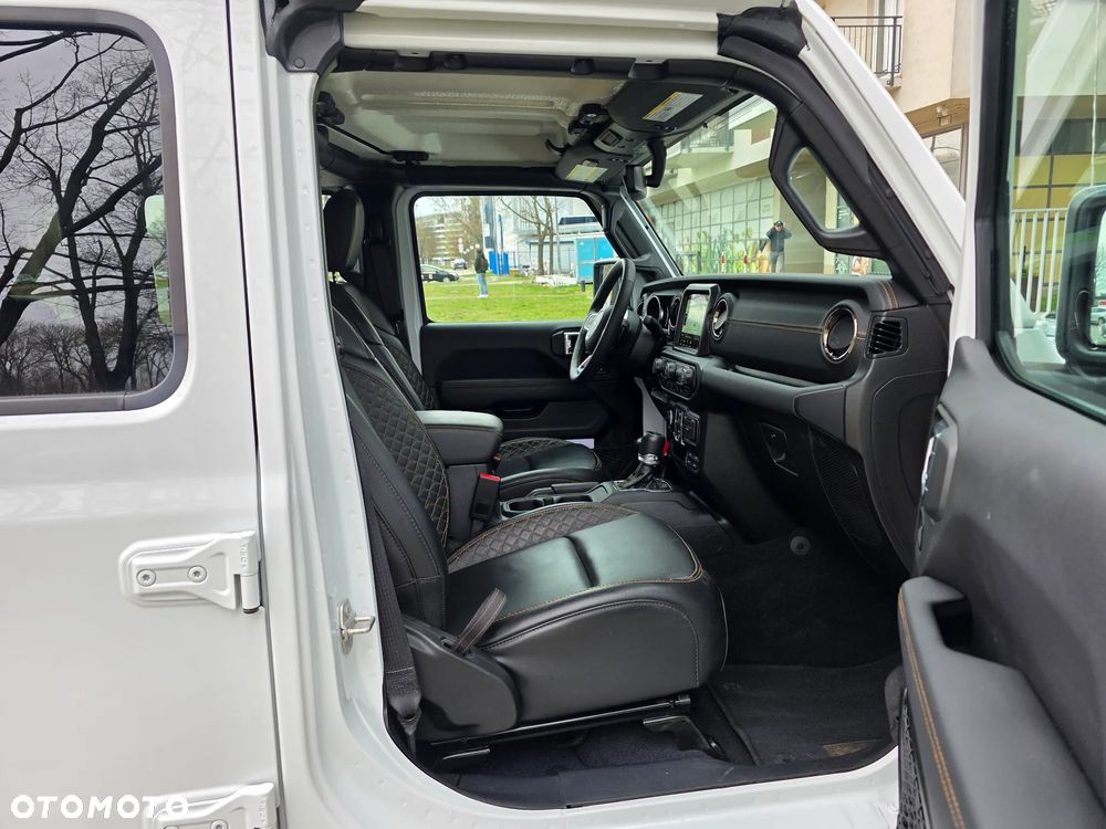 Jeep Wrangler Unlimited 2.0 Turbo PHEV 4xe Sahara - 36