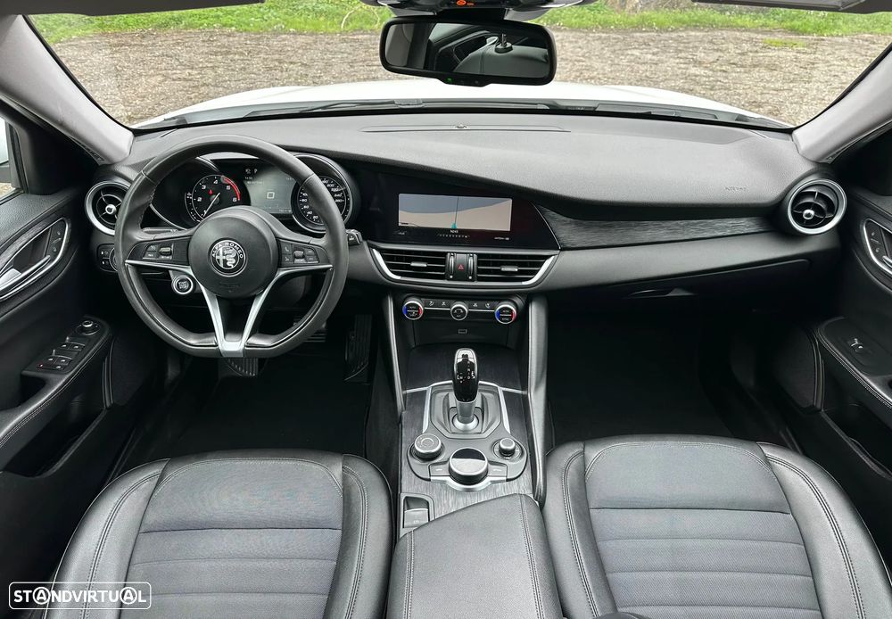 Alfa Romeo Giulia 2.2 D Super AT8 - 9
