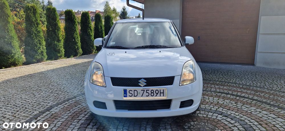 Suzuki Swift - 8