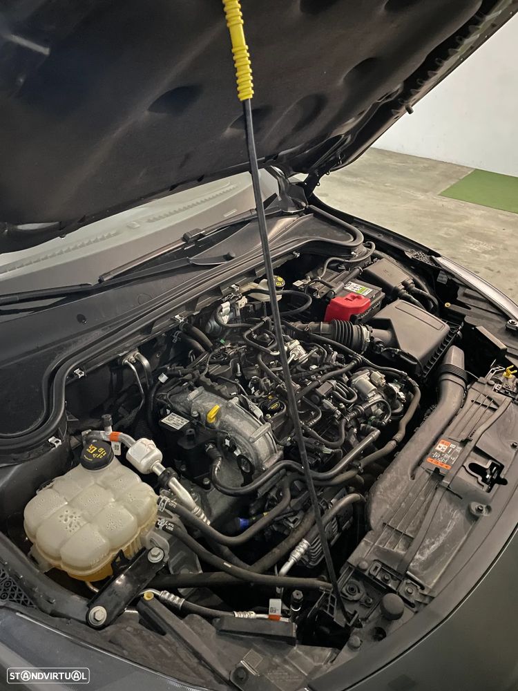 Ford Focus 1.0 EcoBoost MHEV ST-Line - 17