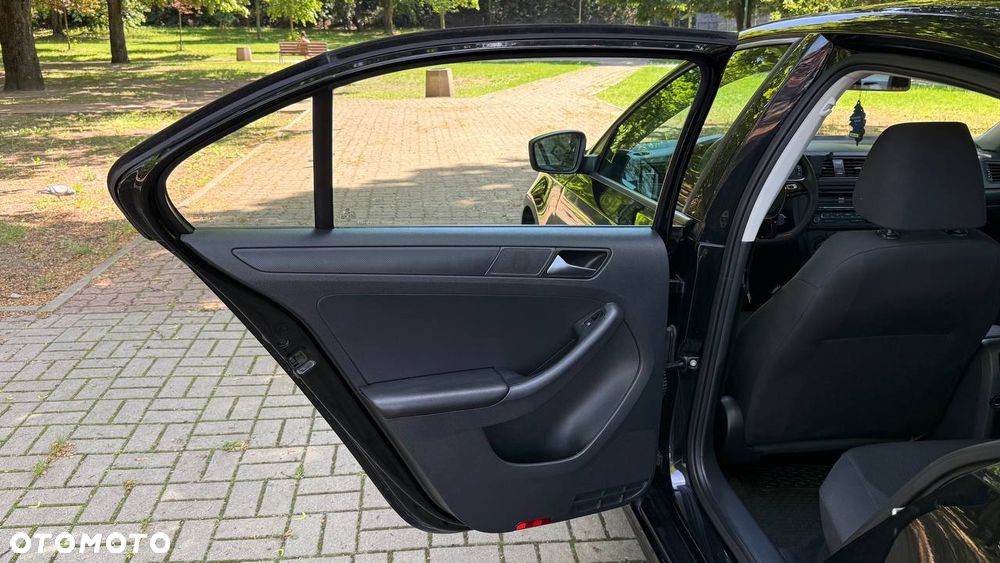 Volkswagen Jetta 2.0 Base - 9