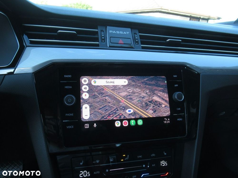 Volkswagen Passat - 33