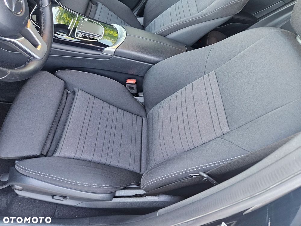Mercedes-Benz GLC 300 e 4-Matic - 13