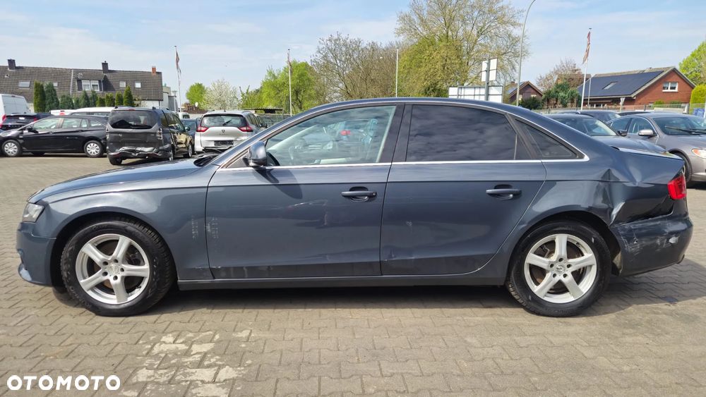 Audi A4 Limousine - 4