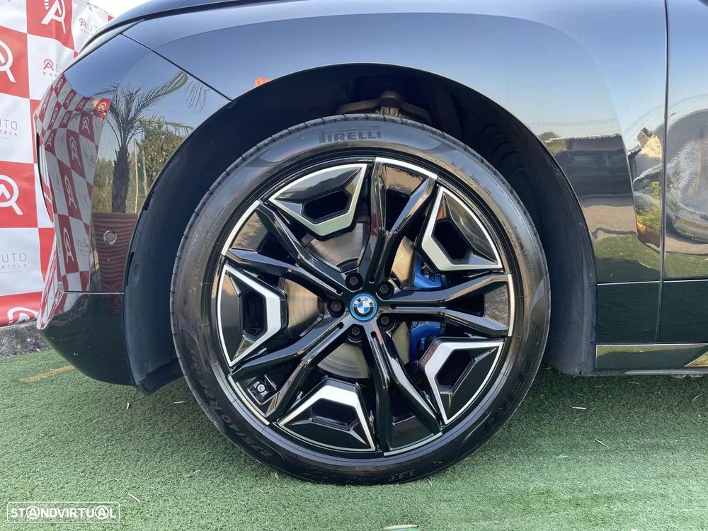 BMW iX xDrive 50 Pack Desportivo - 7